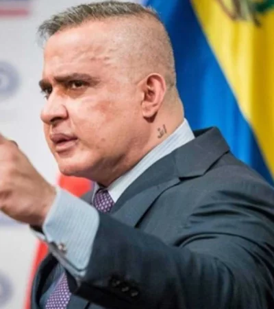 Tarek Saab hizo otra de sus puestas de escena cargadas de verborragia y acusaciones.