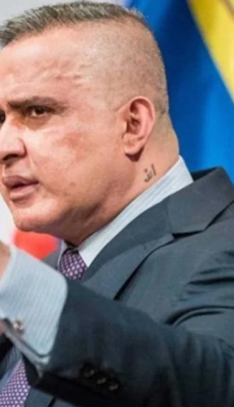 Tarek Saab hizo otra de sus puestas de escena cargadas de verborragia y acusaciones.