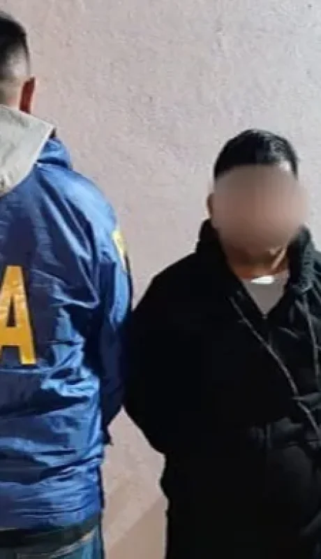 El peligroso alias "El Causa" fue capturado en la casa de su pareja en Virrey del Pino.