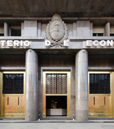 "El Estado inteligente es el que se asocia con el privado, para prestar servicios de manera más eficiente" (Martín Kerchner Tomba)