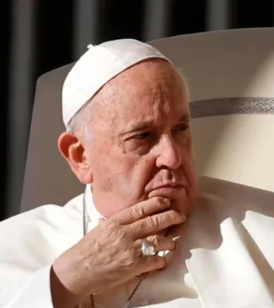 Francisco tuvo que tomar una dura decisión en un escándalo de la Iglesia peruana.