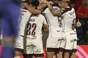 Lanús triunfó en los penales y se metió en semis