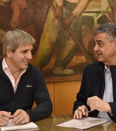 El ministro de Economía Luis Caputo junto al jefe de Gobierno porteño, Jorge Macri. (Foto: archivo web)