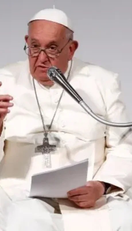 Francisco habló del escándalo de la iglesia belga sobre abusos a infantes y adopciones forzadas.