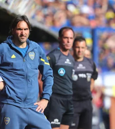 Martínez quedó en la cuerda floja tras la derrota ante River.