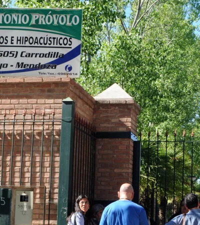Frente del Instituto Próvolo, en Luján de Cuyo