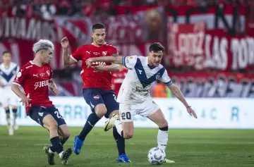 Vélez eliminó a Independiente y va por todo