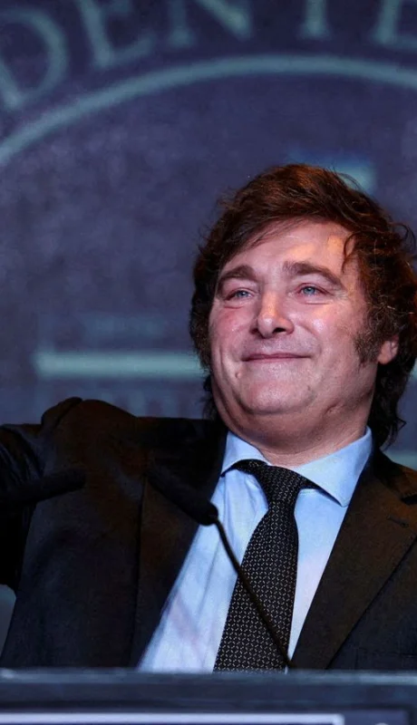 Milei tuvo un gesto particular con Pedro Sánchez