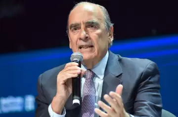 Francos, lapidario sobre el funcionamiento de Aerolíneas: "Que se hagan cargo"