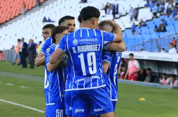 Godoy Cruz y Huracán brindaron un gran espectáculo, que finalizó en pardas