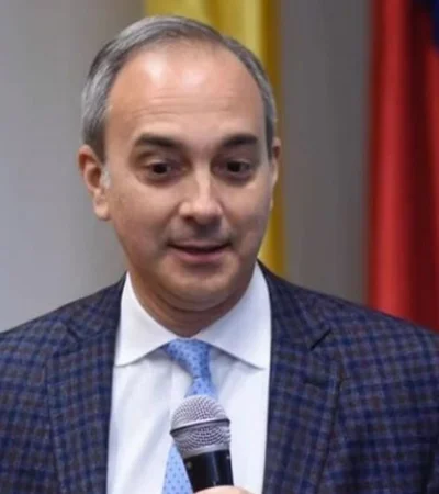Carlos Torrendell, secretario de Educación