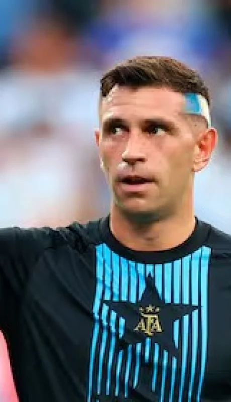 Emiliano Martínez fue sancionad con dos fechas por la FIFA.