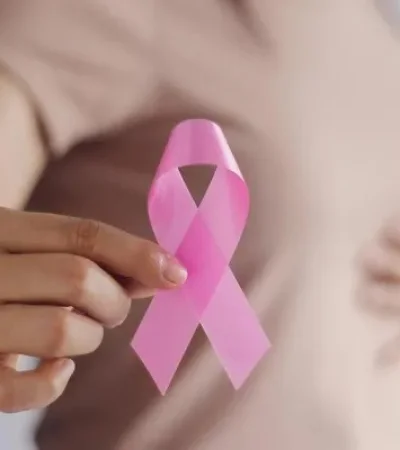 El 19 de octubre, el Día Mundial de la Lucha contra el Cáncer de Mama, para sensibilizar y concientizar a la sociedad.