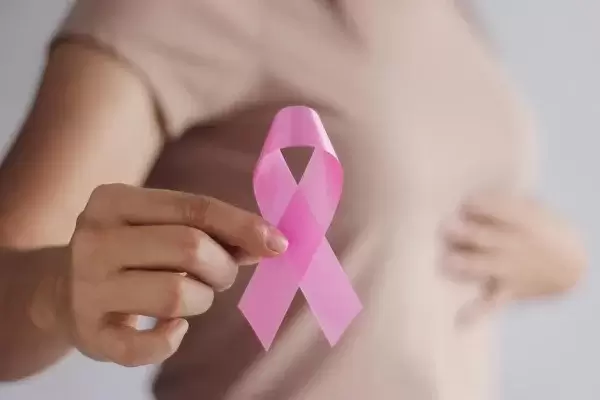 El 19 de octubre, el Día Mundial de la Lucha contra el Cáncer de Mama, para sensibilizar y concientizar a la sociedad.