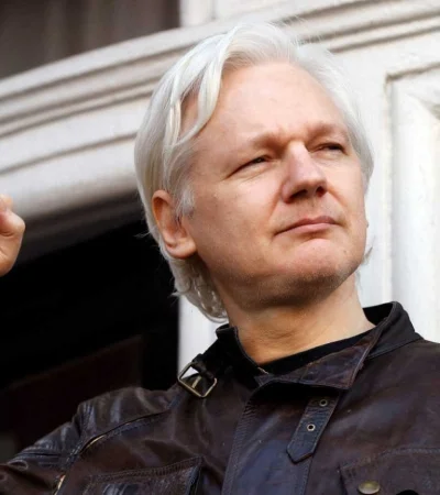 Julian Assange compareció ante la Asamblea Parlamentaria del Consejo de Europa tras recuperar su libertad.