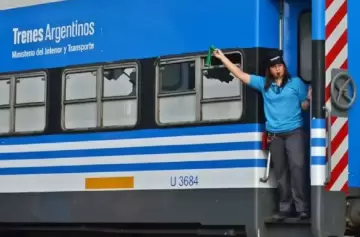 ¿Cuál es el resultado del cierre de una empresa ferroviaria estatal?