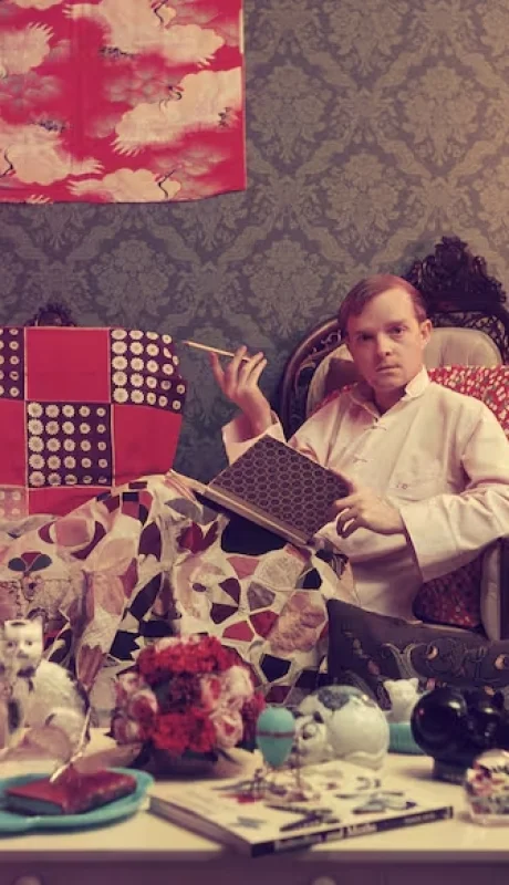 Truman Capote en su departamento de Brooklyn Heights, en Nueva York.