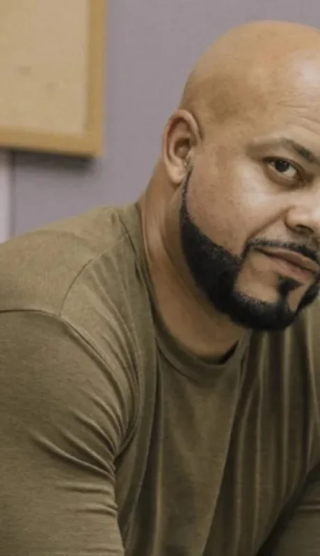 Jon-Adrian "JJ" Velazquez fue exonerado de su condena por asesinato injusto