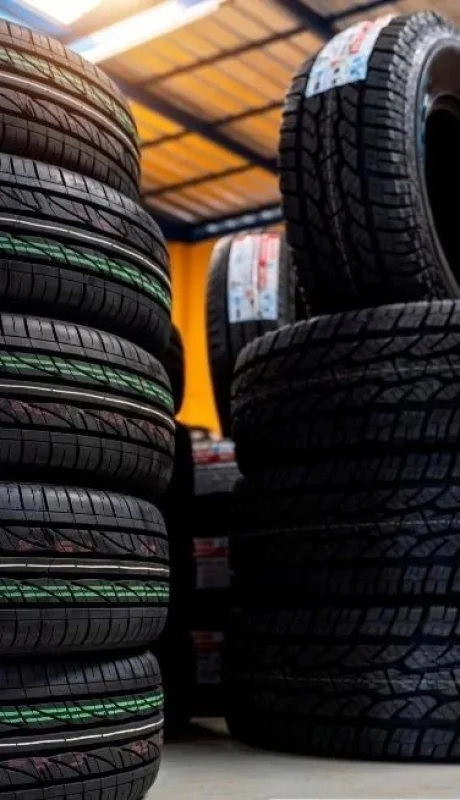 El Gobierno baja aranceles de neumáticos, motos, café y otros productos e insumos