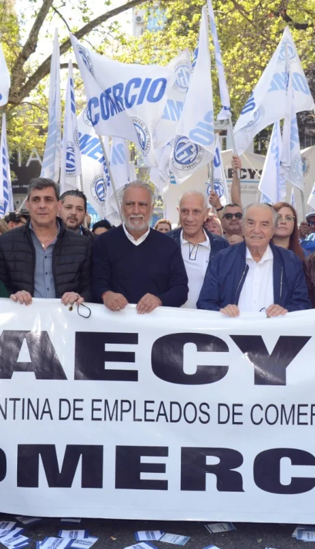 Histórico logro sindical: sueldo básico de $926 mil para empleados de comercio