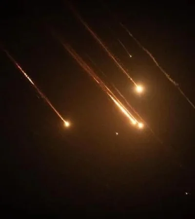 Irán disparó un centenar de misiles este martes a Israel.