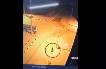 Cisjordania: le cayó encima el resto de un misil y lo mató en el acto