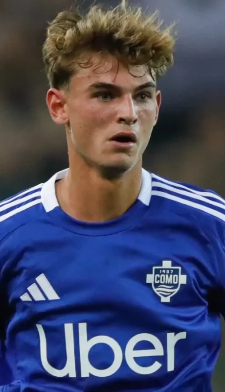 Nico Paz fue convocado por Lionel Scaloni a la Selección mayor