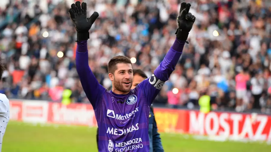 Aracena con la casaca de Independiente Rivadavia. FOTO: X.