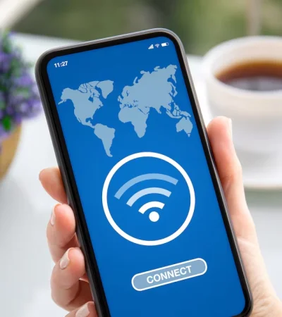 Las redes de wifi pueden estar creadas por gente que busca robarnos datos esenciales. ¡Cuidado con ellos!