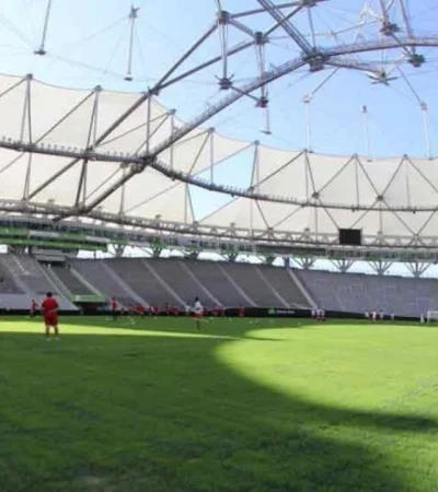 Boca jugaría en el 2025 de local en La Plata.