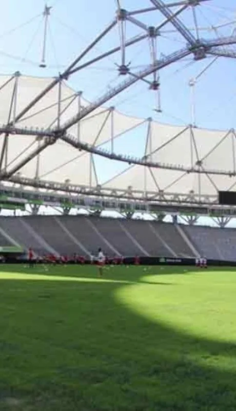 Boca jugaría en el 2025 de local en La Plata.