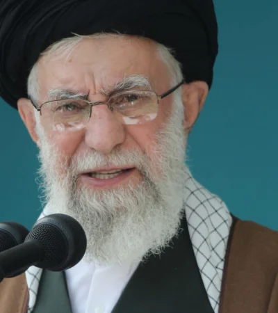 Alí Jamenei ponderó la importancia de la unidad entre los países musulmanes.