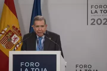 González Urrutia volverá a Venezuela y dice que asumirá la presidencia