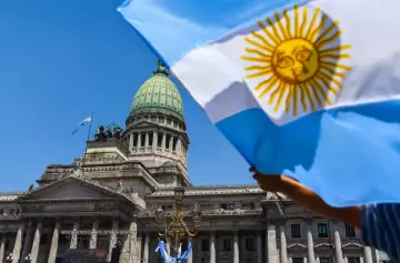 Congreso: diputados buscan limitar el poder presidencial a partir de los DNU