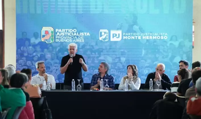 El cónclave del sábado se llevó a cabo en la localidad balnearia de Monte Hermoso y contó con la presencia de más de 50 presidentes de PJ bonaerenses.