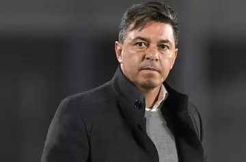 Dolores de cabeza para Gallardo: cómo están Acuña, Pezzella y Bustos