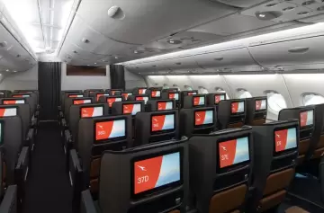 Transmitieron por error una película para adultos durante un vuelo