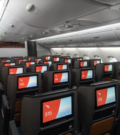 La aerolínea Qantas emitió una disculpa pública a los pasajeros.