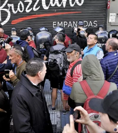 Fran Fijap quedó atrapado en un negocio.