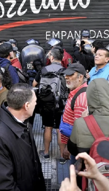 Fran Fijap quedó atrapado en un negocio.