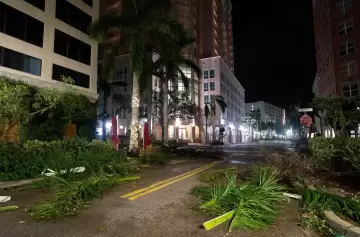 Videos del huracán Milton muestran su paso devastador por Florida