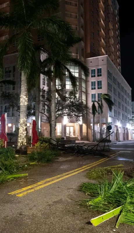 Las tormentas provocaron inundaciones y destrozos en algunas ciudades del estado costero.