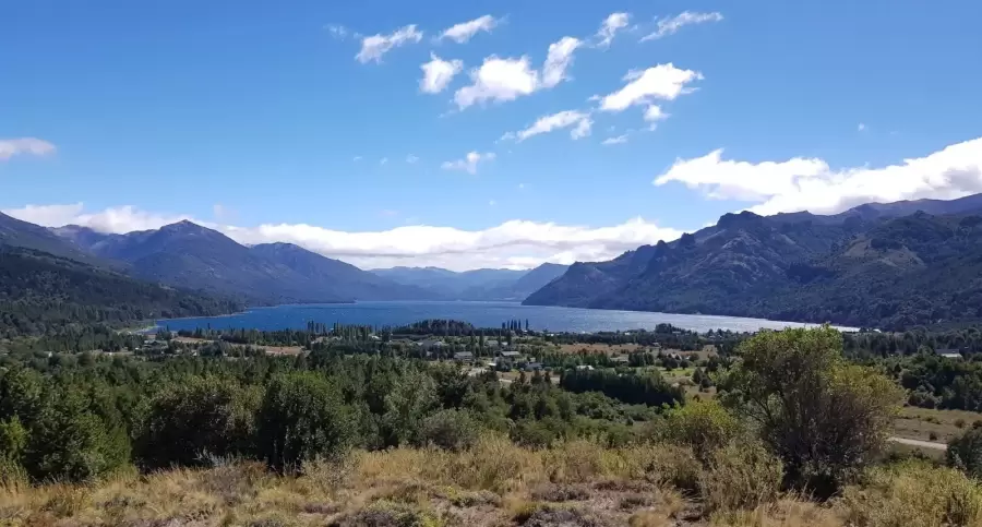 Villa Lago Meliquina propone una amplia variedad de actividades al aire libre