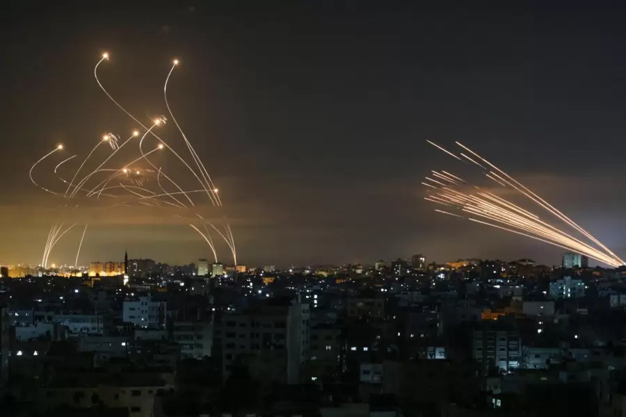 La cúpula de hierro israelí, desplegada para detener un ataque de misiles lanzado por Hamás desde Gaza. (Foto: web)