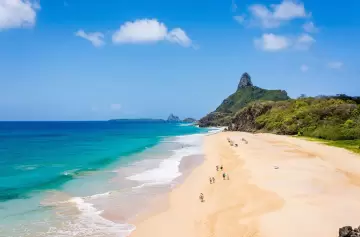 ¿Es más barato veranear en Brasil o en la Costa argentina? Comparativa de precios