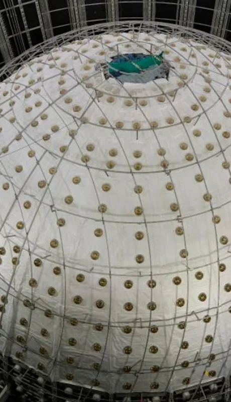 Avances en física: el gigante detector de neutrinos de China