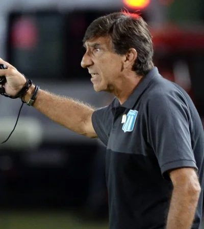 Costas sueña literalmente con la Sudamericana.