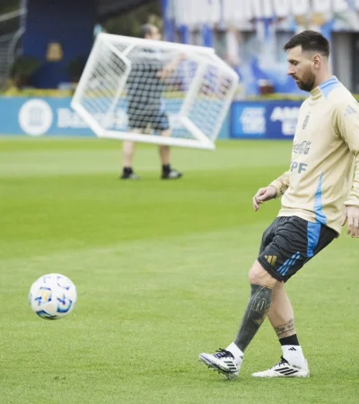 Messi volverá a jugar de titular.