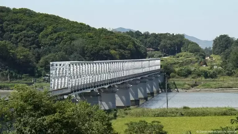 El Puente de la Libertad, que conecta Corea del Sur con la Zona Desmilitarizada (DMZ), una de las pocas vías de entrada y salida de Corea del Norte.