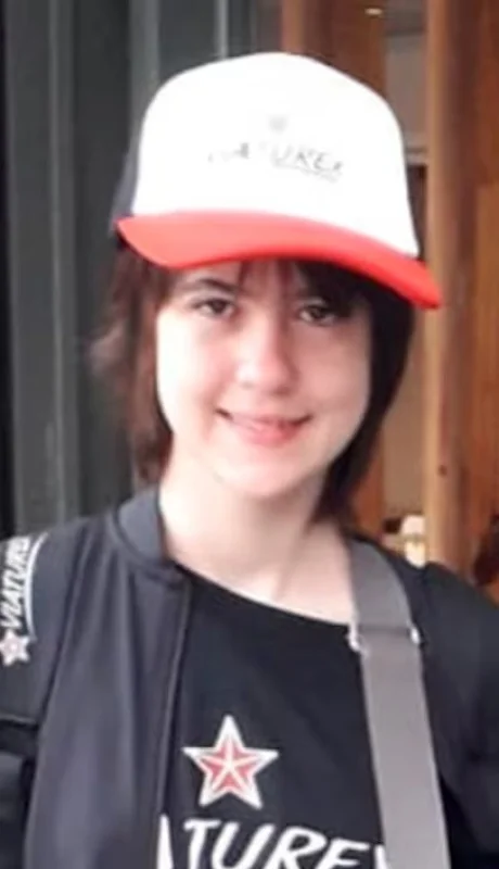 La adolescente antes de regresar a Misiones.